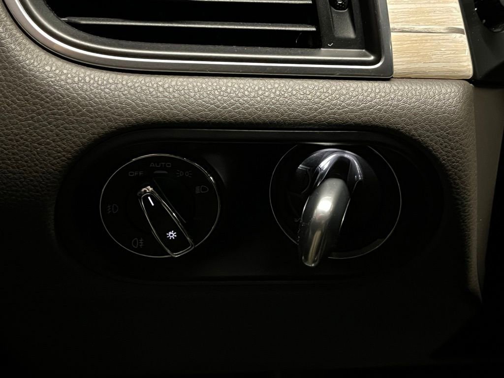 Used 2017 Porsche Macan S image 17