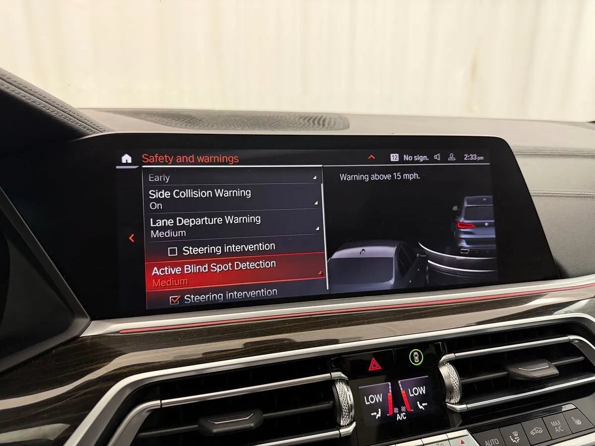 Used 2020 BMW X5 M50i AWD/4WD image 23