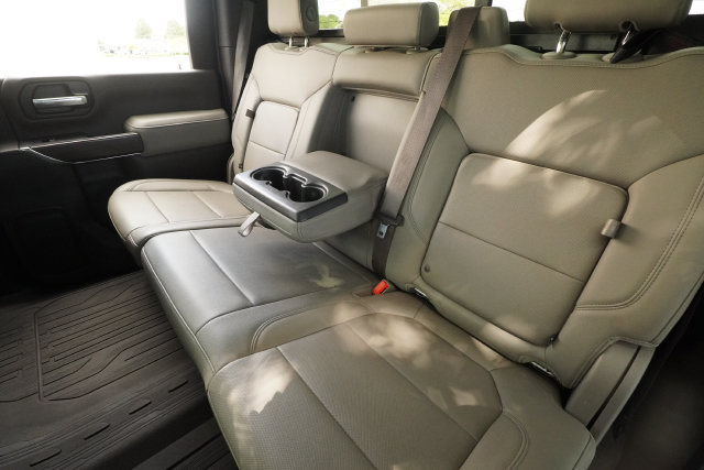 Used 2022 GMC Sierra 3500 SLT w/ SLT Premium Package AWD/4WD image 29