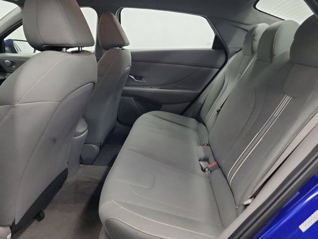 Used 2022 Hyundai Elantra SEL FWD image 12