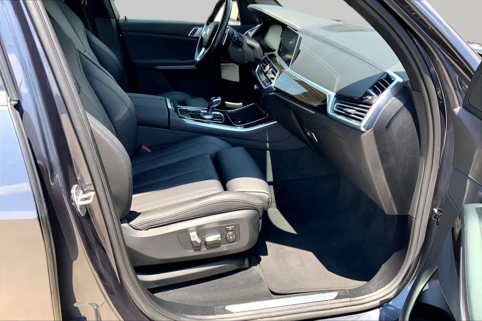 Used 2019 BMW X5 xDrive40i w/ Premium Package 2 AWD/4WD image 17