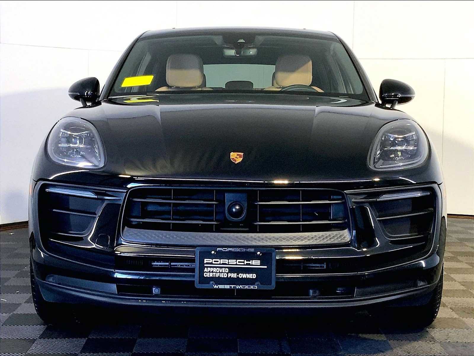 Used 2023 Porsche Macan AWD/4WD image 10