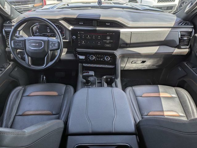 Used 2025 GMC Sierra 1500 AT4 w/ Technology Package AWD/4WD image 15
