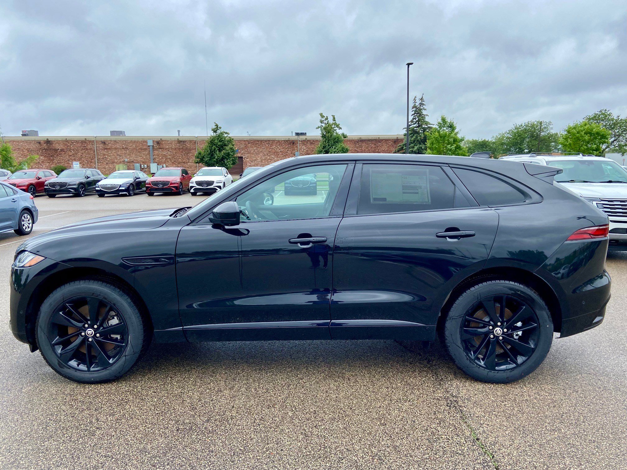 New 2026 Jaguar F-PACE R-Dynamic S image 7