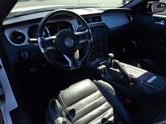 Used 2014 Ford Mustang Premium image 2