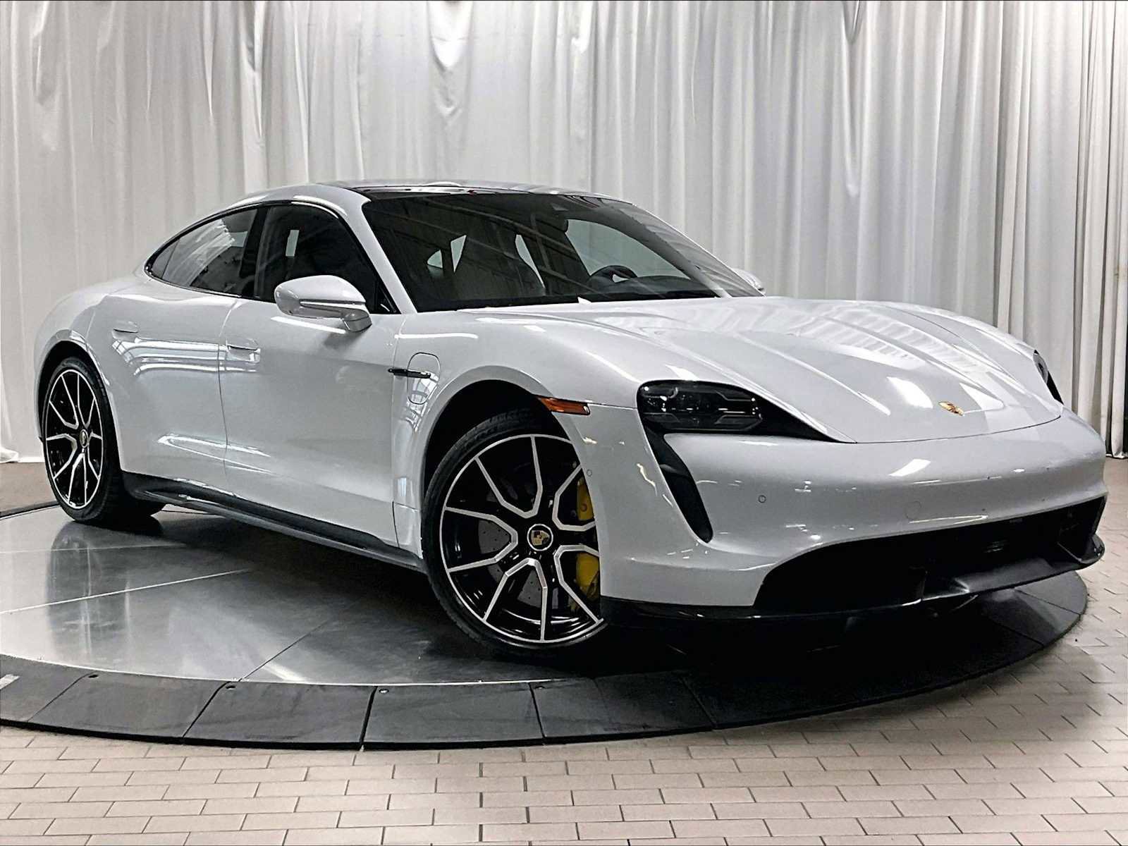 Used 2022 Porsche Taycan Turbo S image 12