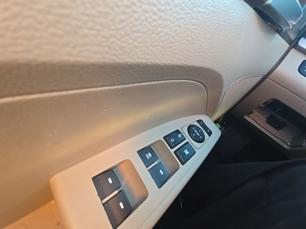 Used 2018 Hyundai Elantra SE w/ Cargo Package image 17