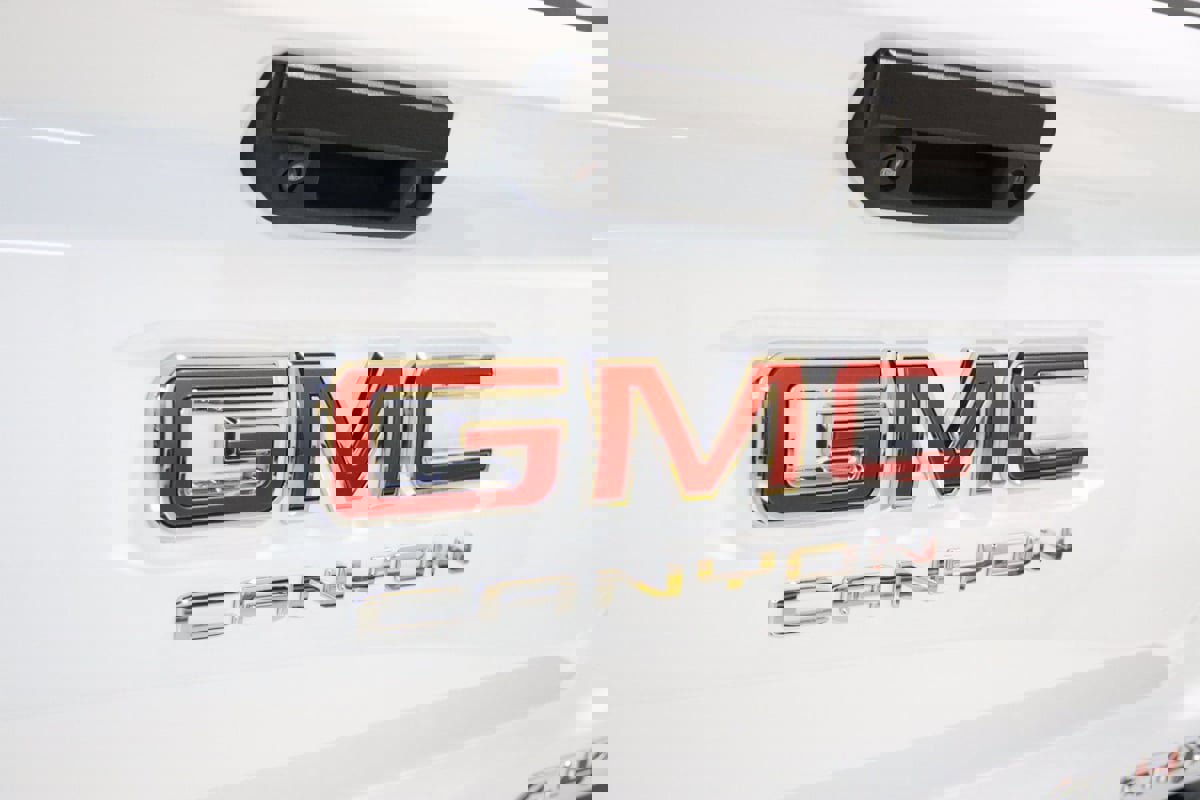 Used 2023 GMC Canyon AT4X image 22