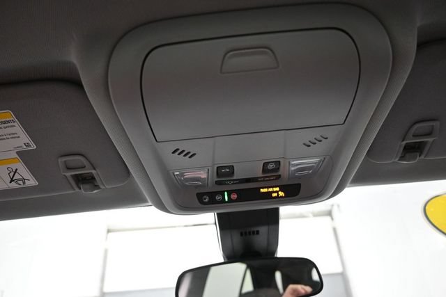 Used 2023 Chevrolet Equinox LT AWD/4WD image 12