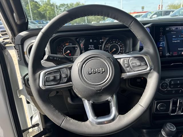 Certified 2025 Jeep Wrangler Unlimited Sahara AWD/4WD image 27