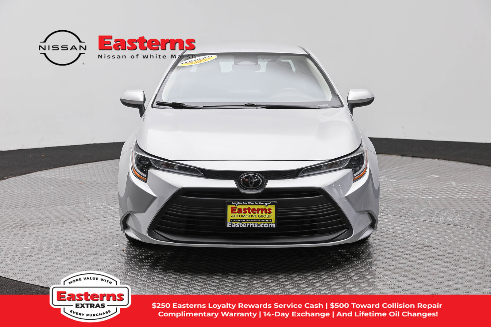 Used 2023 Toyota Corolla LE FWD image 2