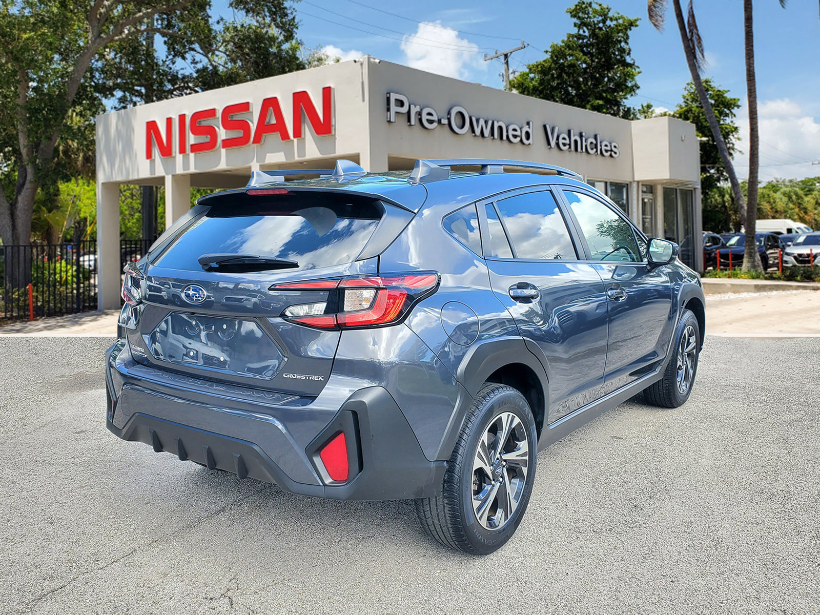 Used 2024 Subaru Crosstrek 2.0i Premium image 4