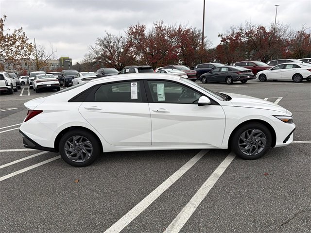 New 2026 Hyundai Elantra Blue image 8