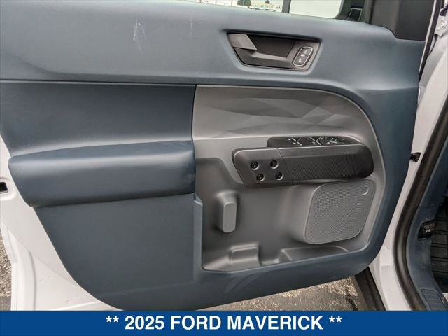 New 2025 Ford Maverick XLT w/ XLT Luxury Package image 10