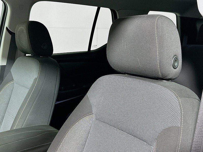 Used 2021 Chevrolet Traverse LS AWD/4WD image 19