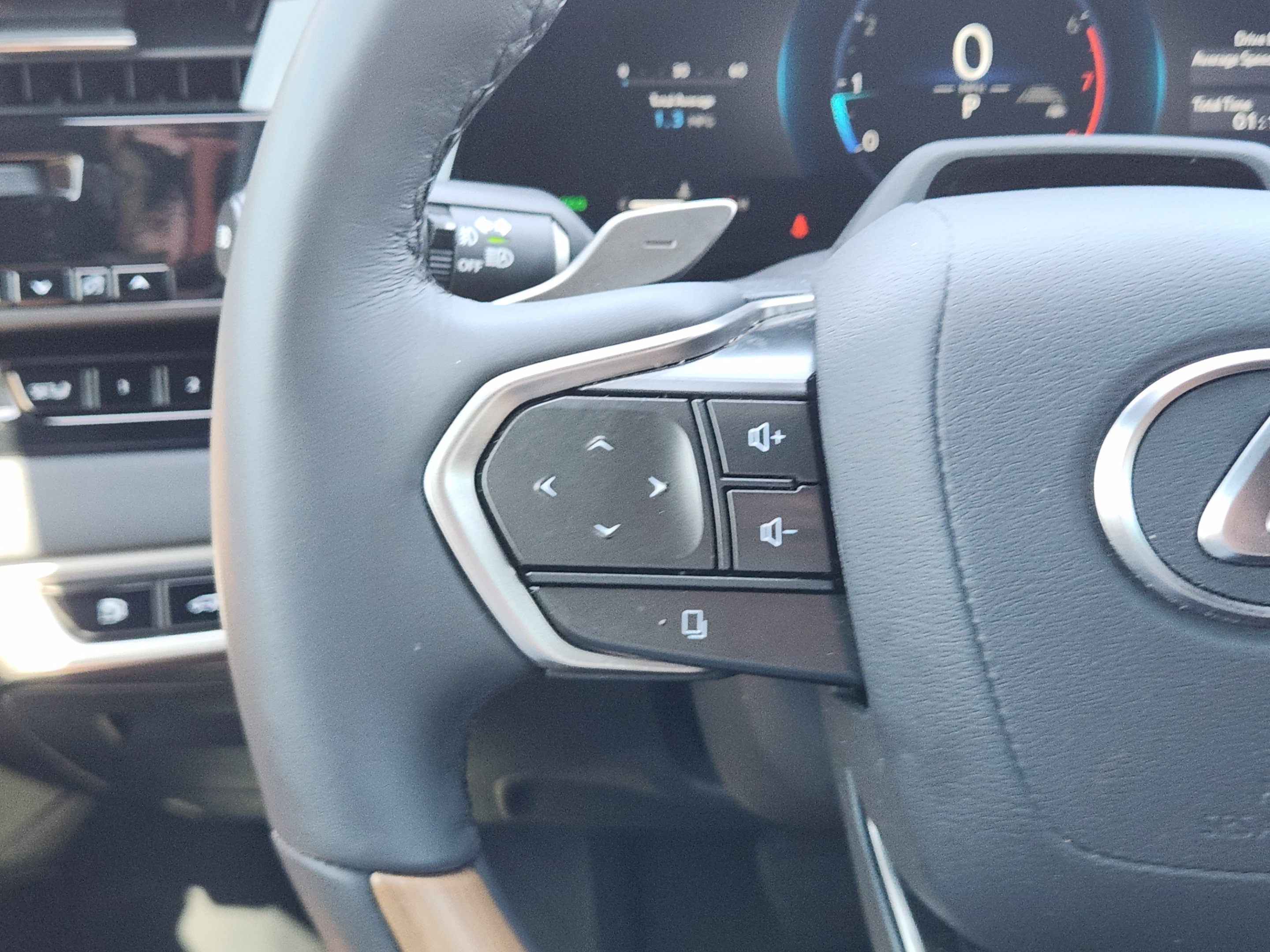 Used 2025 Lexus RX 350 Premium Plus w/ Convenience Package FWD image 26