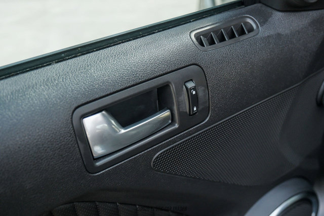 Used 2010 Ford Mustang Shelby GT500 RWD image 72
