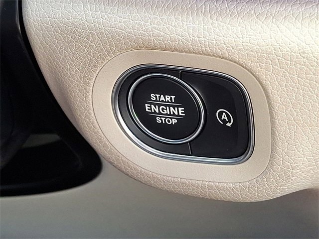 Used 2022 Mercedes-Benz GLS 450 4MATIC image 21