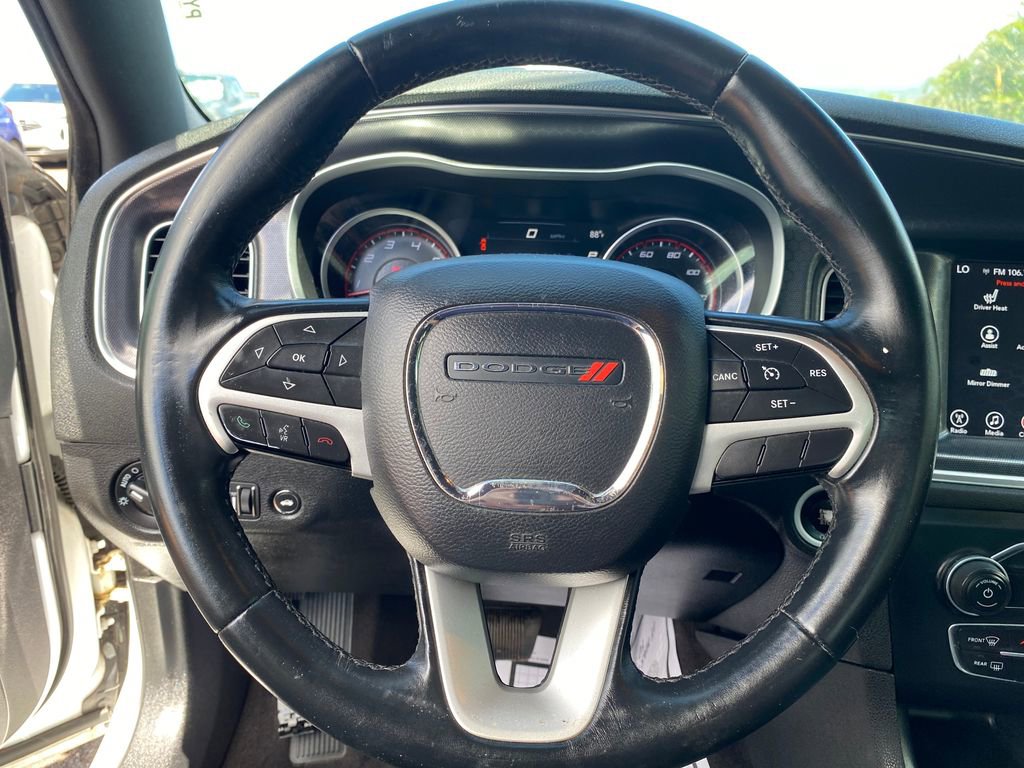 Used 2017 Dodge Charger SXT RWD image 14