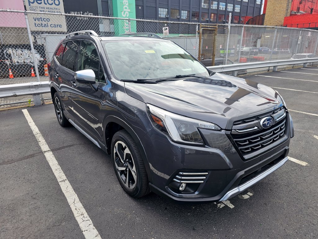 Used 2023 Subaru Forester Touring AWD/4WD image 5