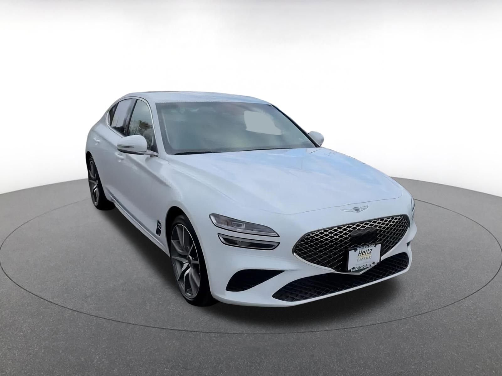 Used 2025 Genesis G70 2.5T image 3