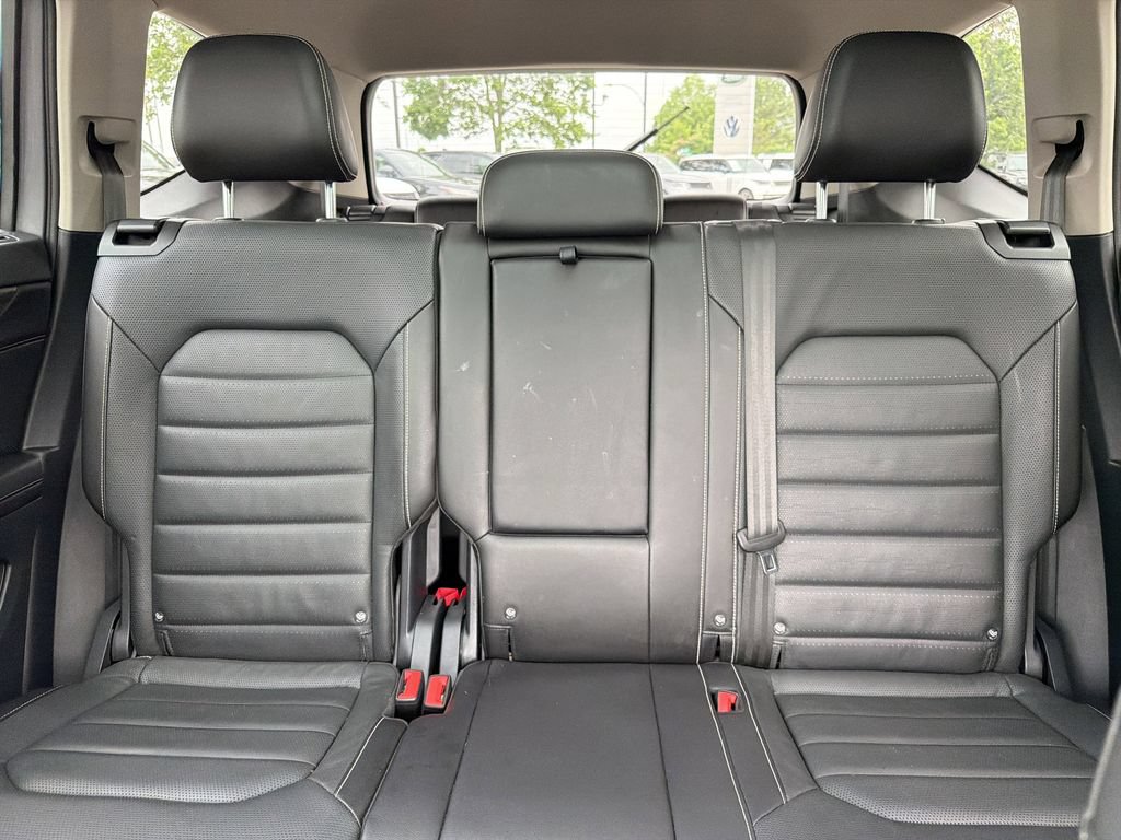 Used 2024 Volkswagen Atlas SEL AWD/4WD image 30