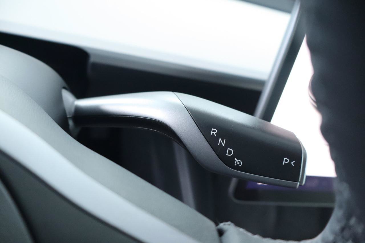 Used 2023 Tesla Model 3 Standard Range RWD image 24