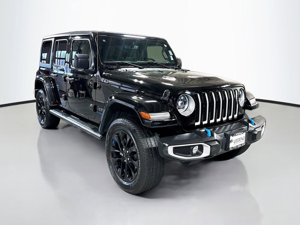 Used 2023 Jeep Wrangler Unlimited Sahara w/ Cold Weather Group AWD/4WD image 3