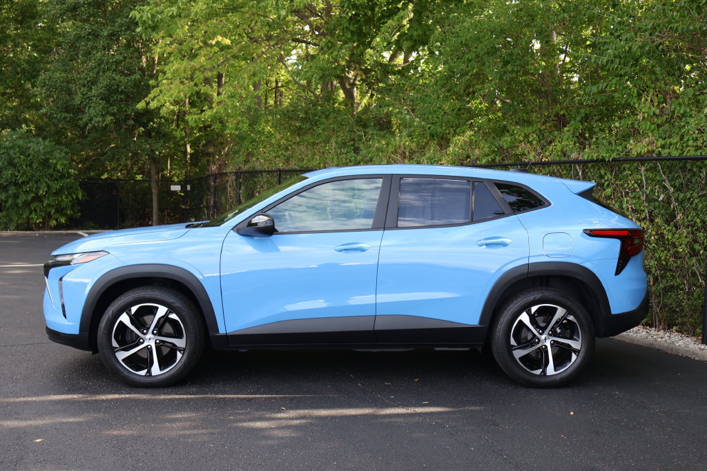Certified 2024 Chevrolet Trax RS w/ Sunroof Package FWD image 4