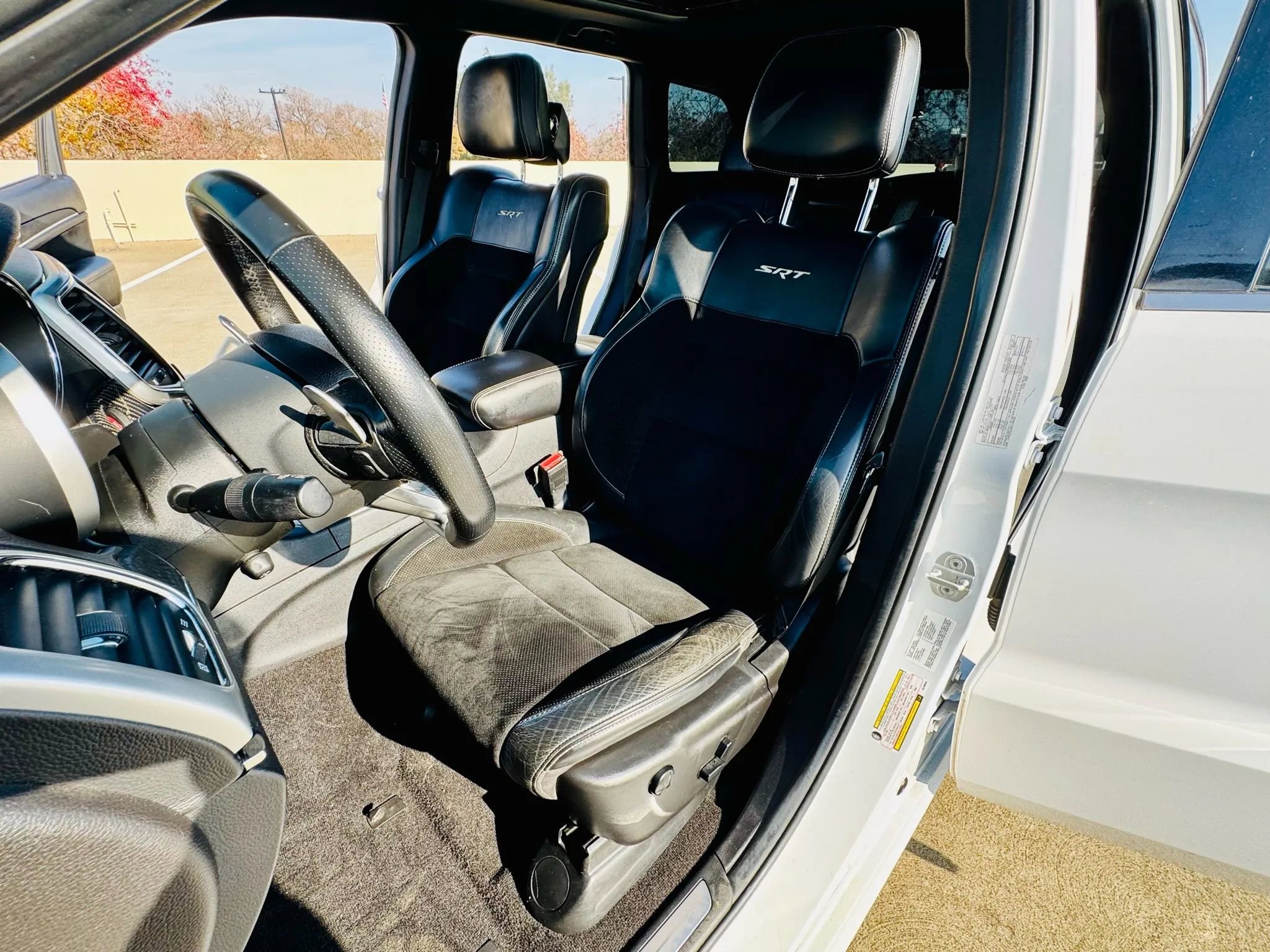 Used 2014 Jeep Grand Cherokee SRT8 w/ Luxury Group II image 34