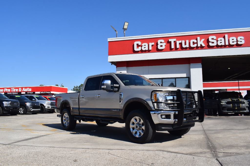 Used 2017 Ford F250 Lariat w/ Lariat Ultimate Package AWD/4WD image 2