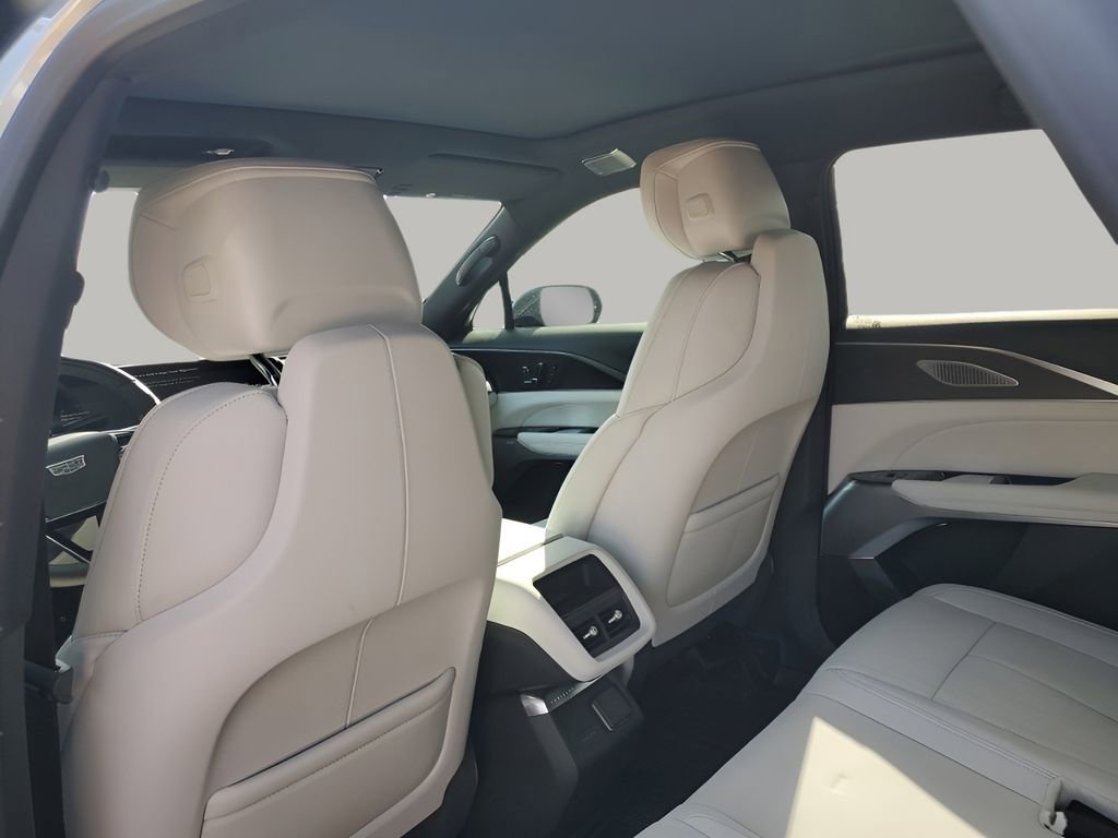 New 2026 Cadillac Lyriq Premium Luxury w/ LPO, Floor Liner Package image 18