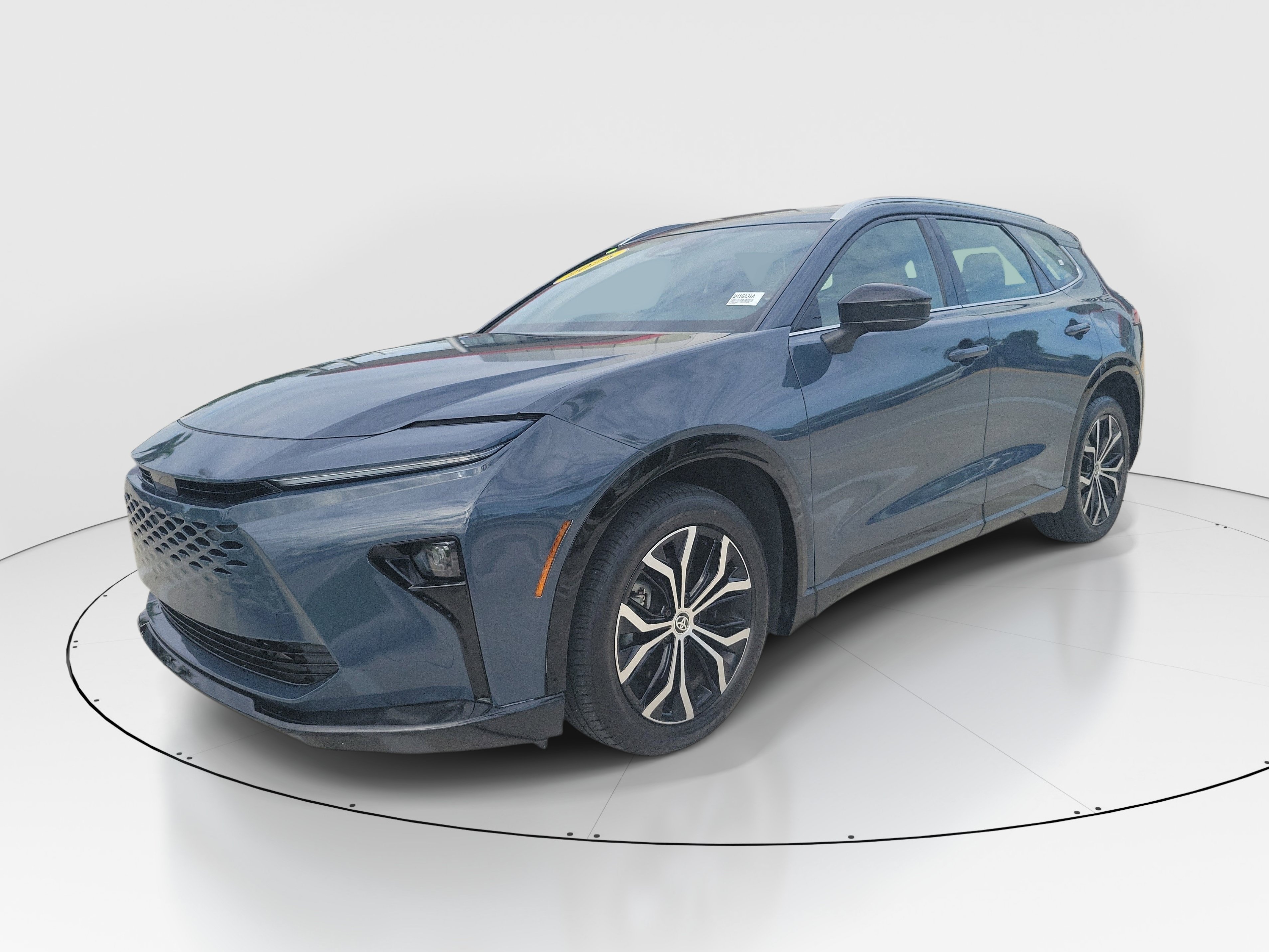 Certified 2025 Toyota Crown Signia AWD/4WD image 3
