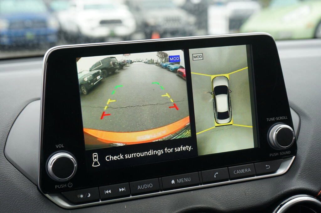 Used 2024 Nissan Sentra SR w/ SR Premium Package FWD image 19
