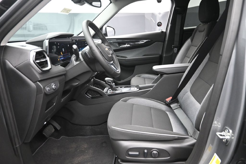 New 2026 Chevrolet TrailBlazer LT w/ Convenience Package AWD/4WD image 16