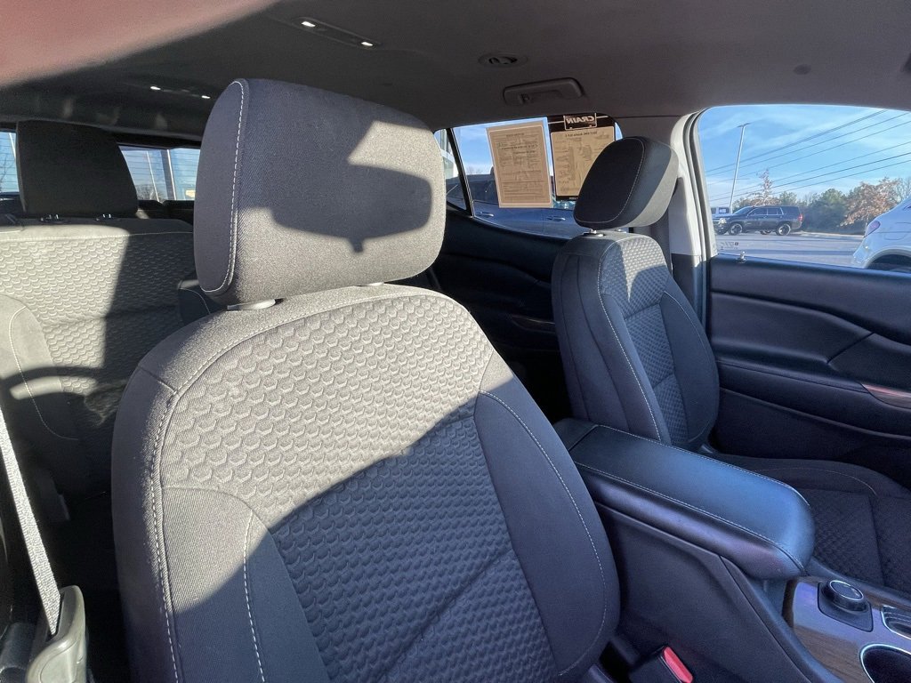 Used 2017 GMC Acadia SLE image 29