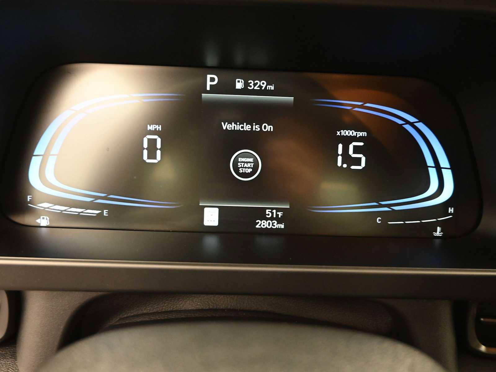 Certified 2025 Hyundai Elantra Sport image 28