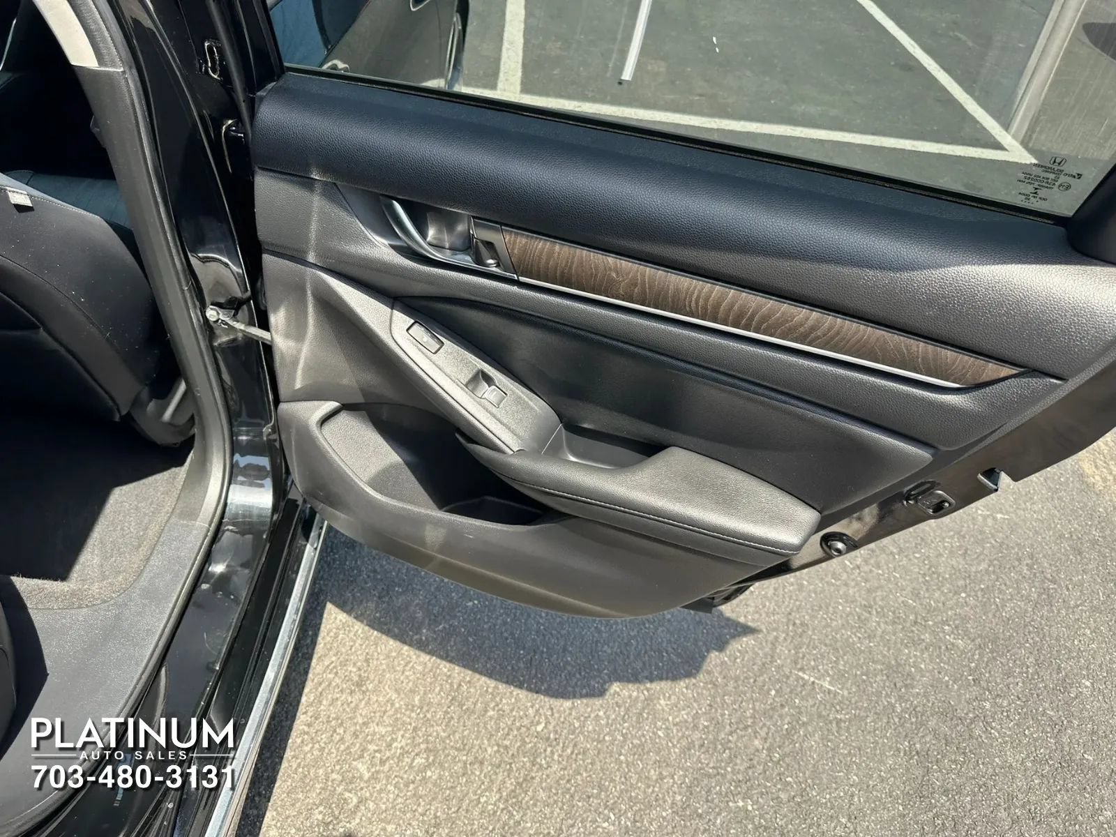Used 2020 Honda Accord Touring image 18