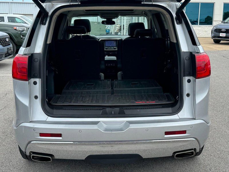 Used 2019 GMC Acadia Denali w/ Technology Package FWD image 5
