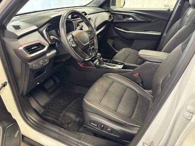 Certified 2022 Chevrolet TrailBlazer RS w/ Sun and Liftgate Package AWD/4WD image 12