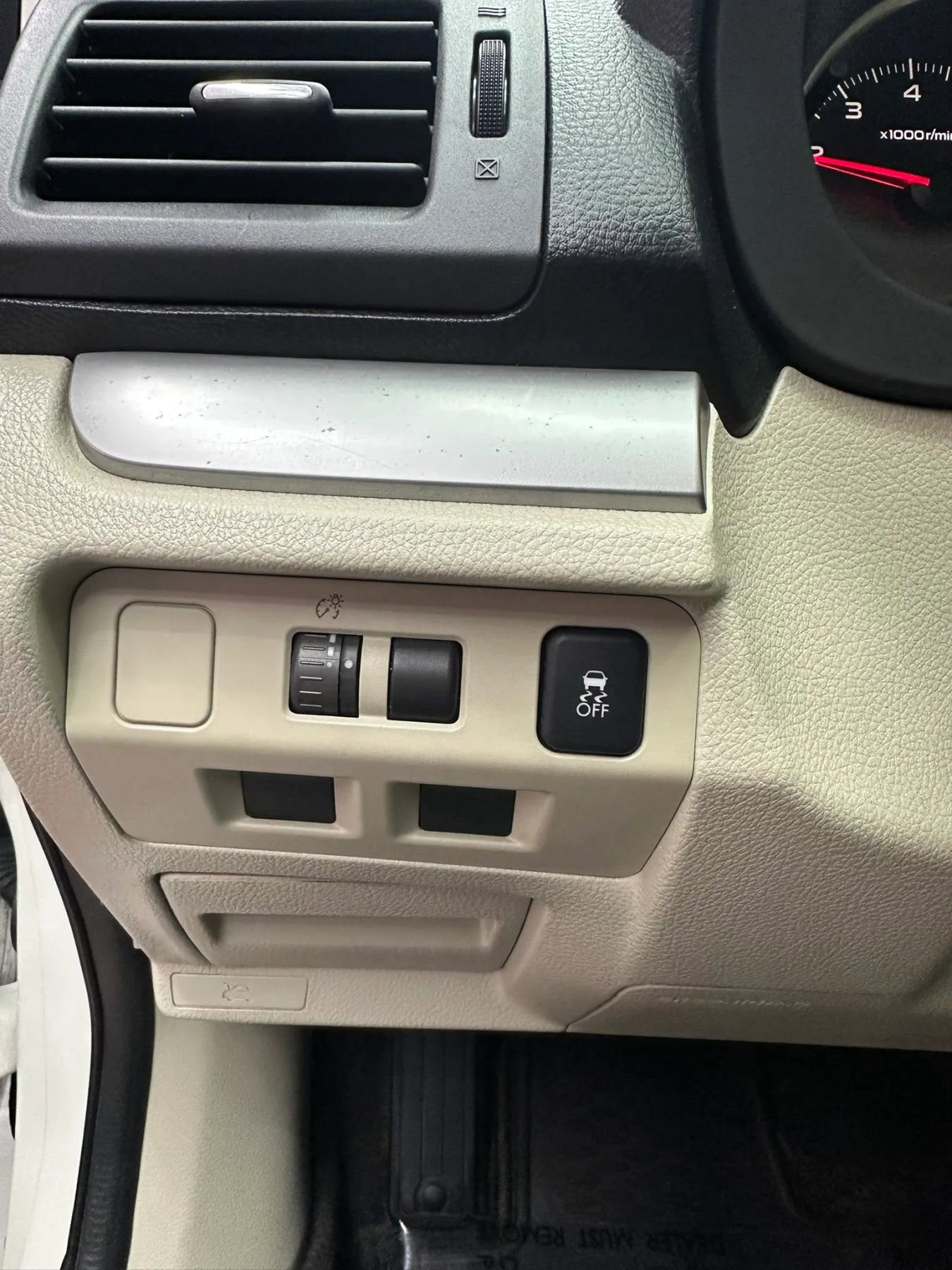 Used 2014 Subaru Crosstrek 2.0i Limited image 13