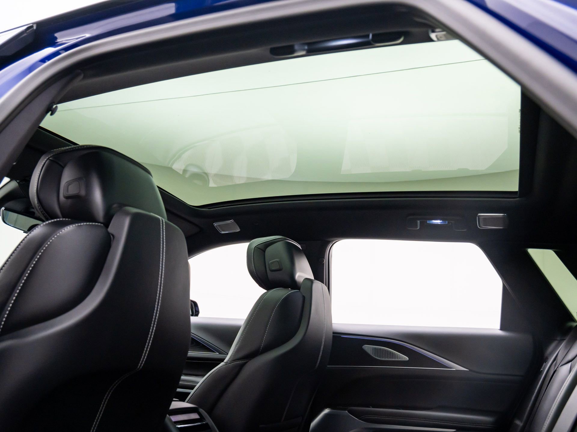 New 2026 Cadillac Lyriq V w/ LPO, Floor Liner Package image 18