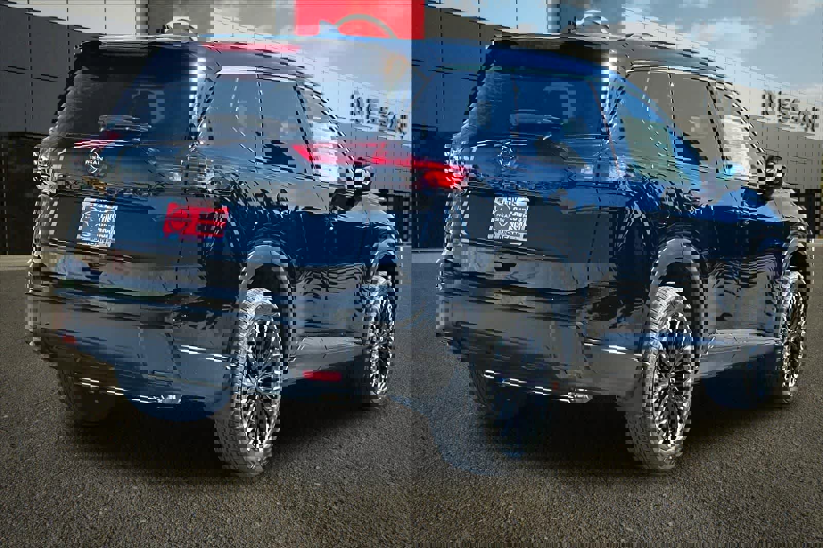 New 2026 Nissan Rogue Dark Armor image 3