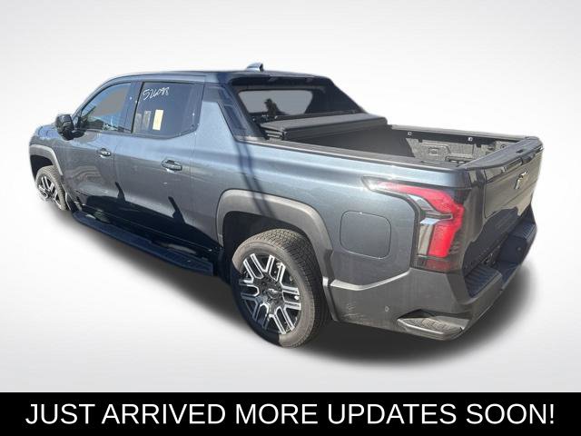 Used 2026 Chevrolet Silverado EV LT AWD/4WD image 1