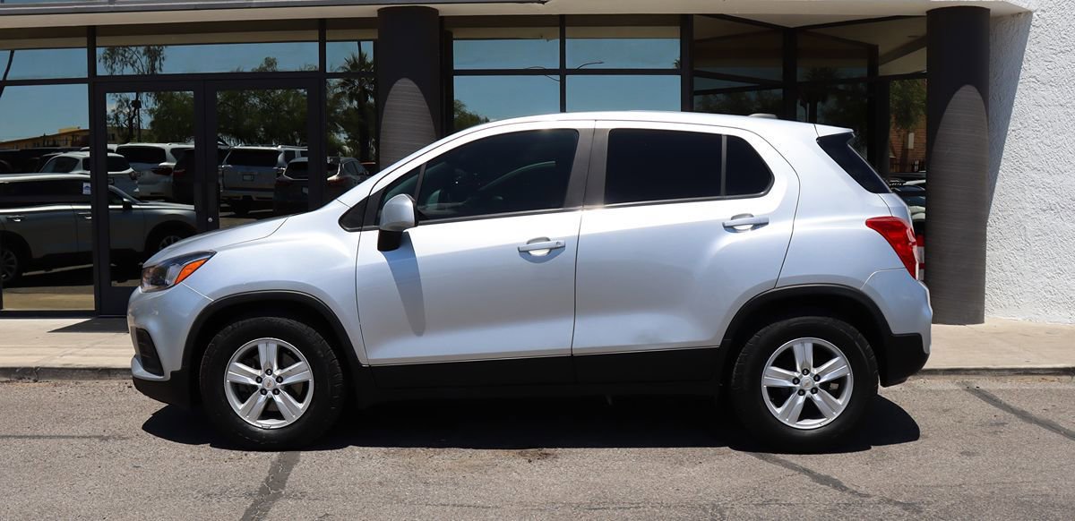 Used 2020 Chevrolet Trax LS w/ Tint and Cruise Package FWD image 8