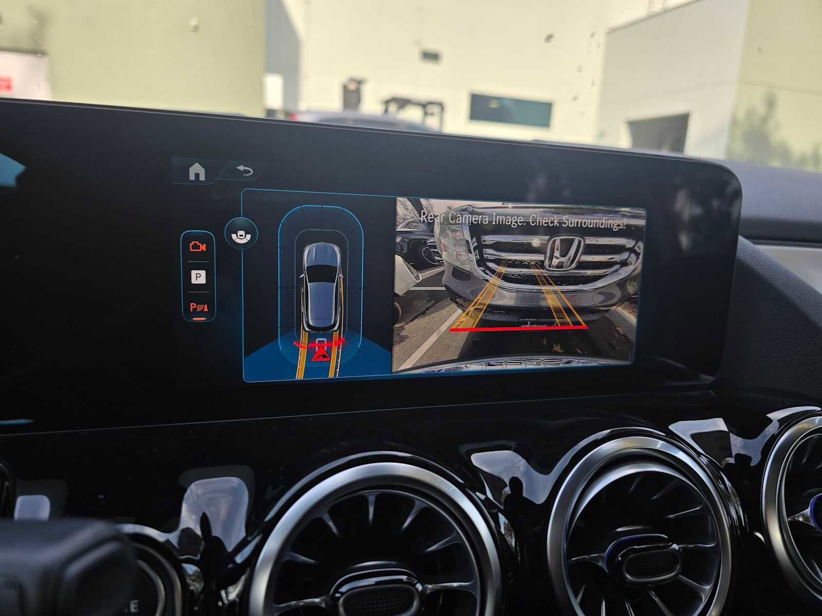 New 2026 Mercedes-Benz GLA 35 AMG 4MATIC image 29