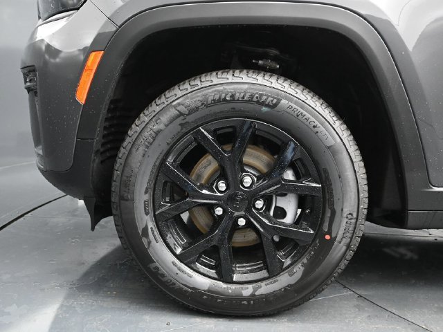 New 2026 Jeep Grand Cherokee Altitude AWD/4WD image 14