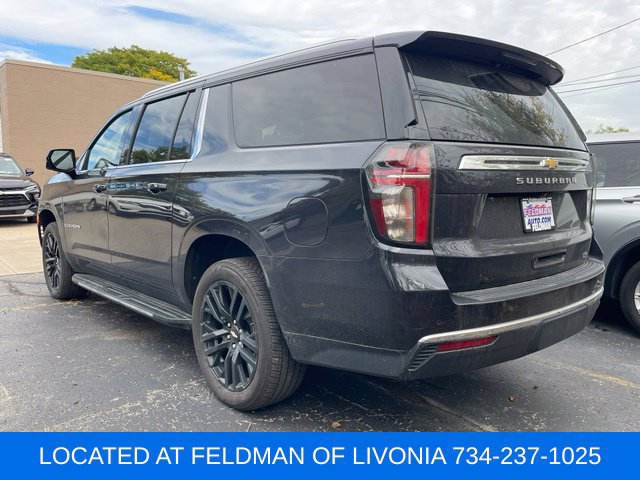 Used 2024 Chevrolet Suburban LT w/ LT Signature Package AWD/4WD image 2