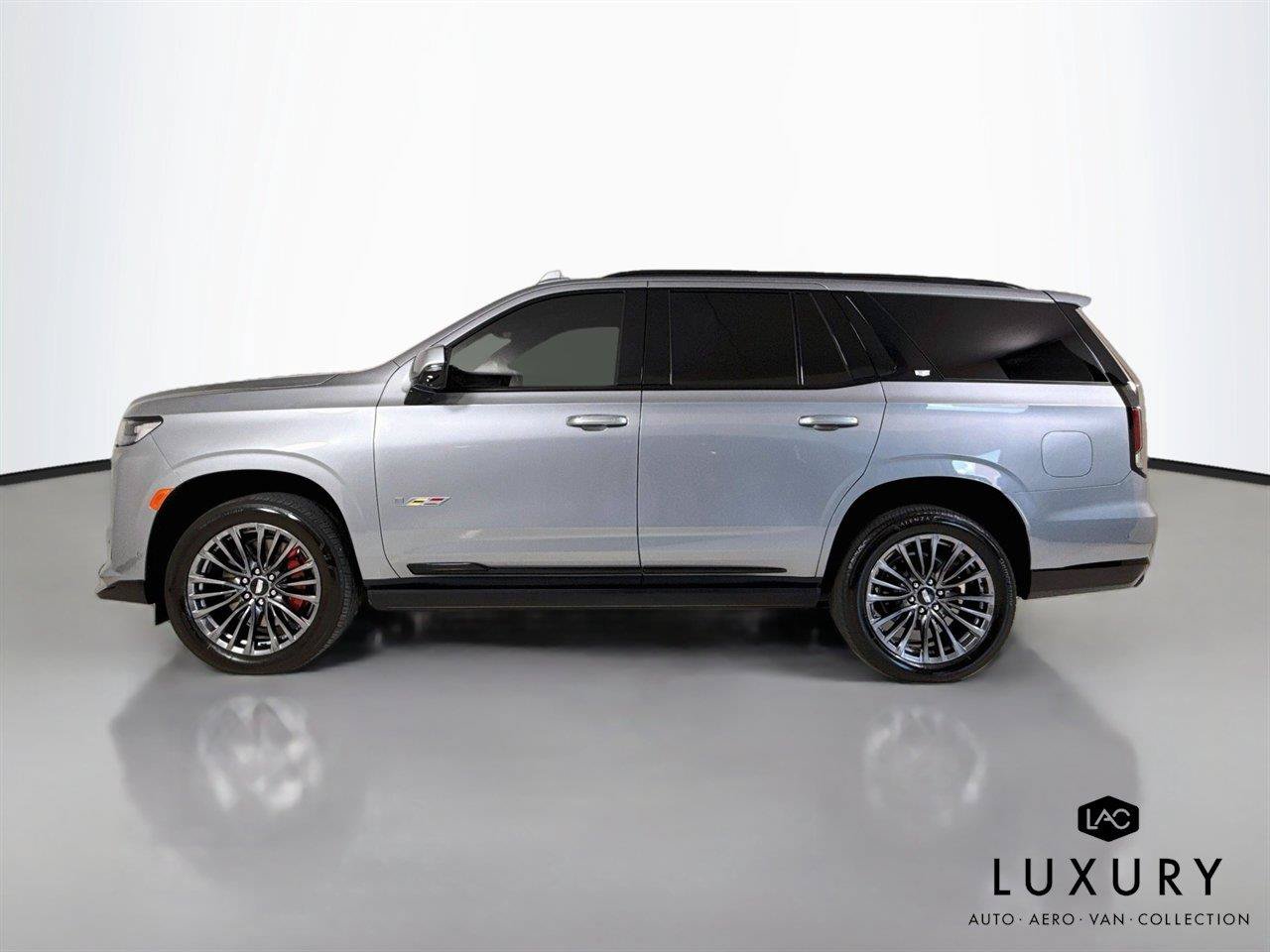 Used 2023 Cadillac Escalade V AWD/4WD image 9