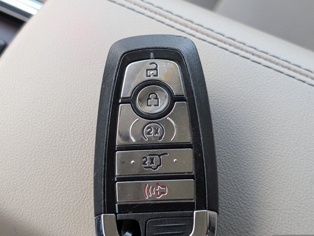Used 2023 Lincoln Navigator Reserve RWD image 35